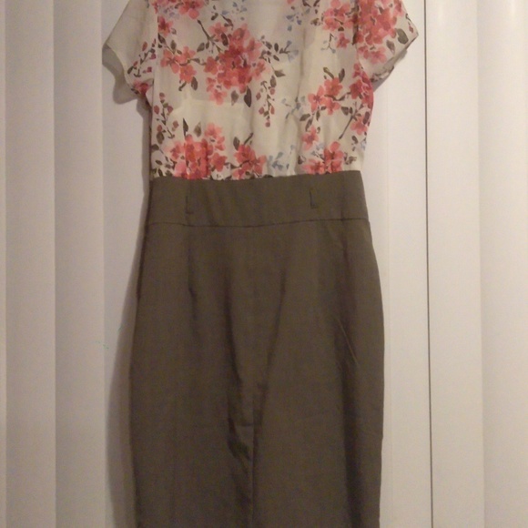 Maurices Business Shirt and Skirt connected - Picture 3 of 4